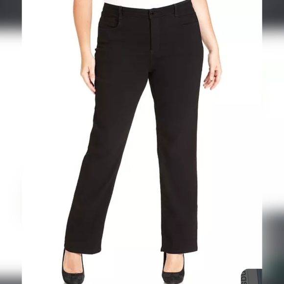 Jones New York Black Gramercy Curvy Bootcut Jeans - Picture 1 of 11